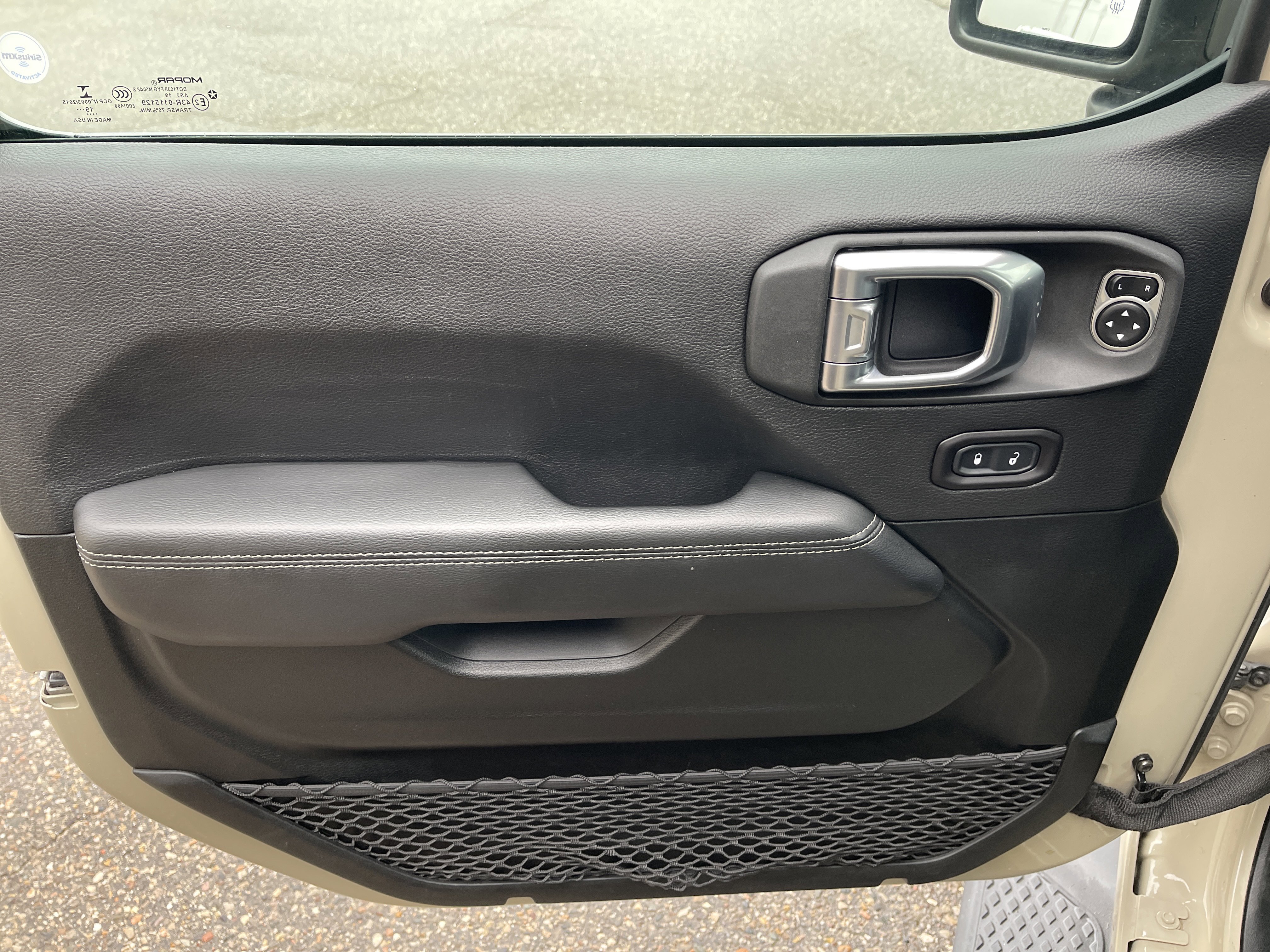 Used 2020 Jeep Gladiator Overland image 12