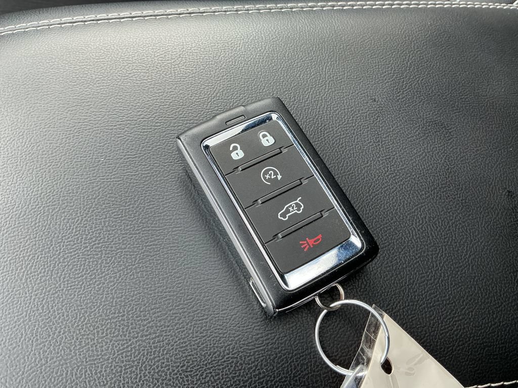 Certified 2025 Jeep Grand Cherokee Laredo X w/ Luxury Tech Group I AWD/4WD image 33