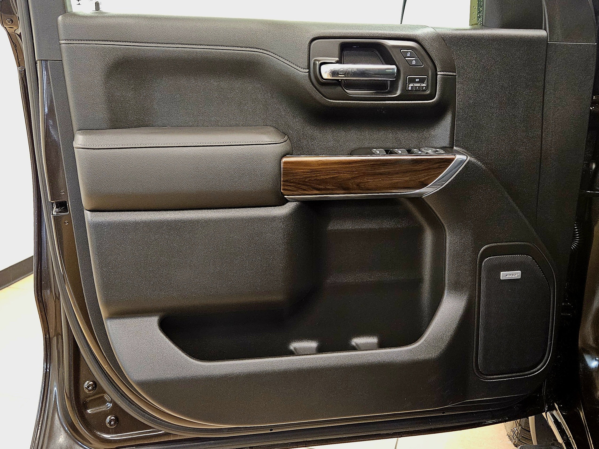 Used 2019 GMC Sierra 1500 SLT w/ SLT Premium Plus Package image 10