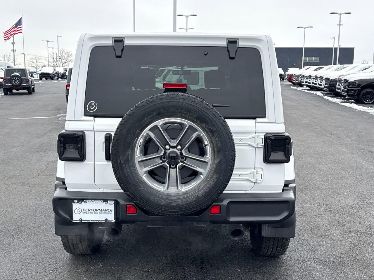 Used 2022 Jeep Wrangler Unlimited Sahara w/ Cold Weather Group image 4