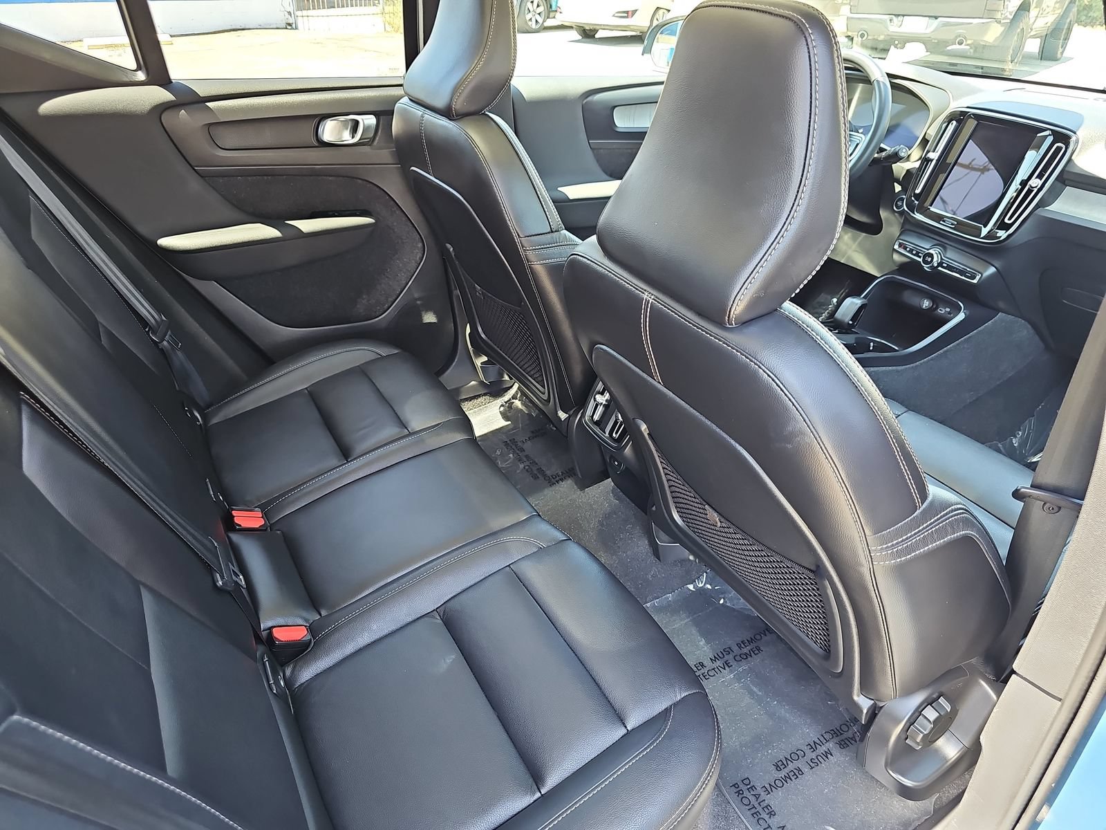 Used 2024 Volvo XC40 B5 Core AWD/4WD image 11