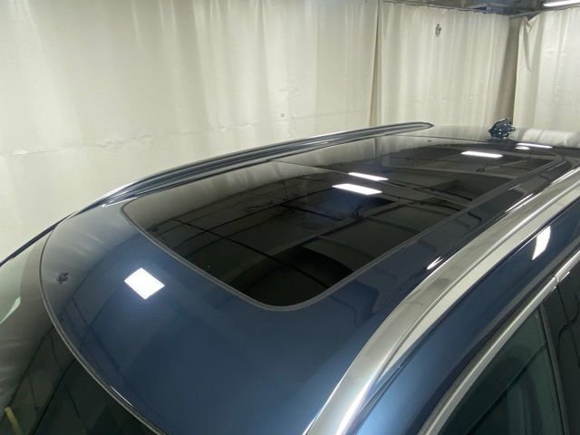 Certified 2025 Volvo XC90 B5 Plus AWD/4WD image 6