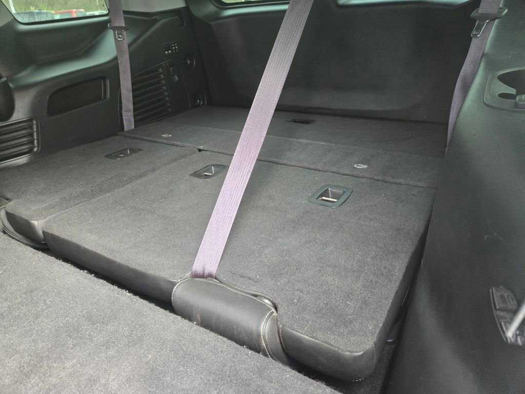 Used 2017 GMC Yukon SLT image 9