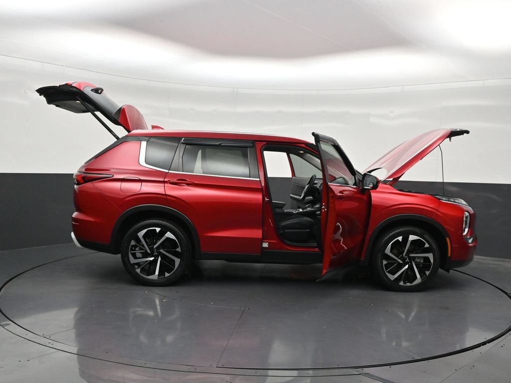 Used 2023 Mitsubishi Outlander SE FWD image 31