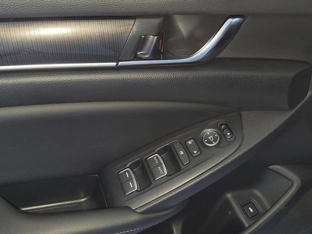 Used 2022 Honda Accord Sport image 7