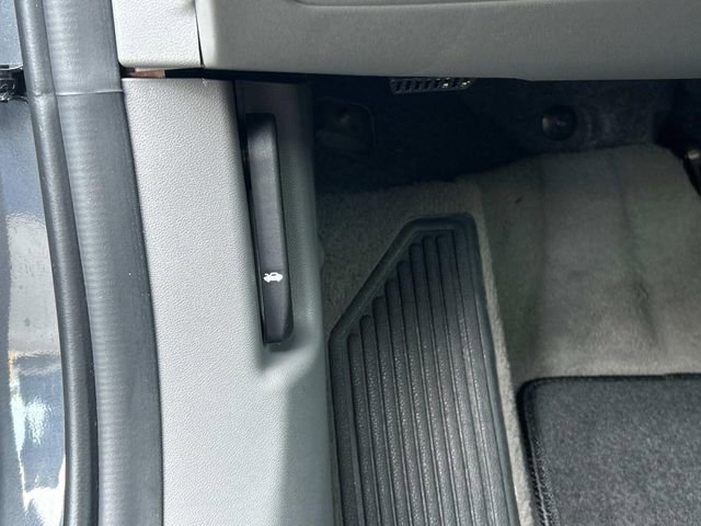 Used 2025 Hyundai Elantra SEL image 23