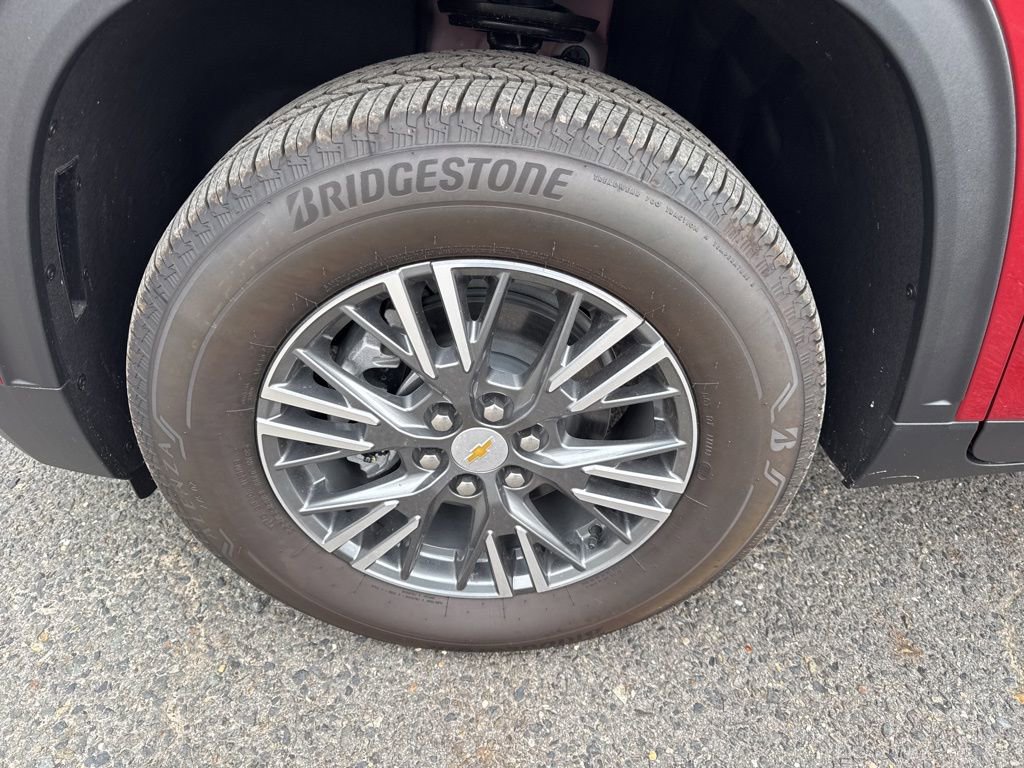 New 2026 Chevrolet Traverse LT w/ LPO, Floor Liner Package image 9