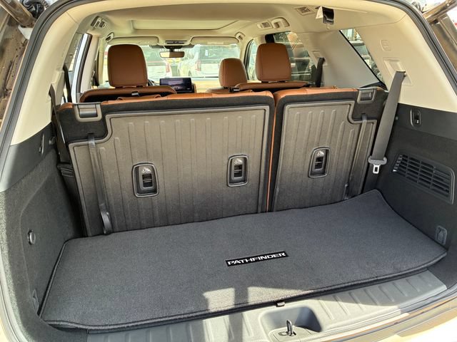 New 2026 Nissan Pathfinder Platinum FWD image 20