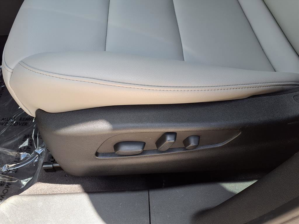 Certified 2023 Cadillac XT4 Luxury FWD image 21