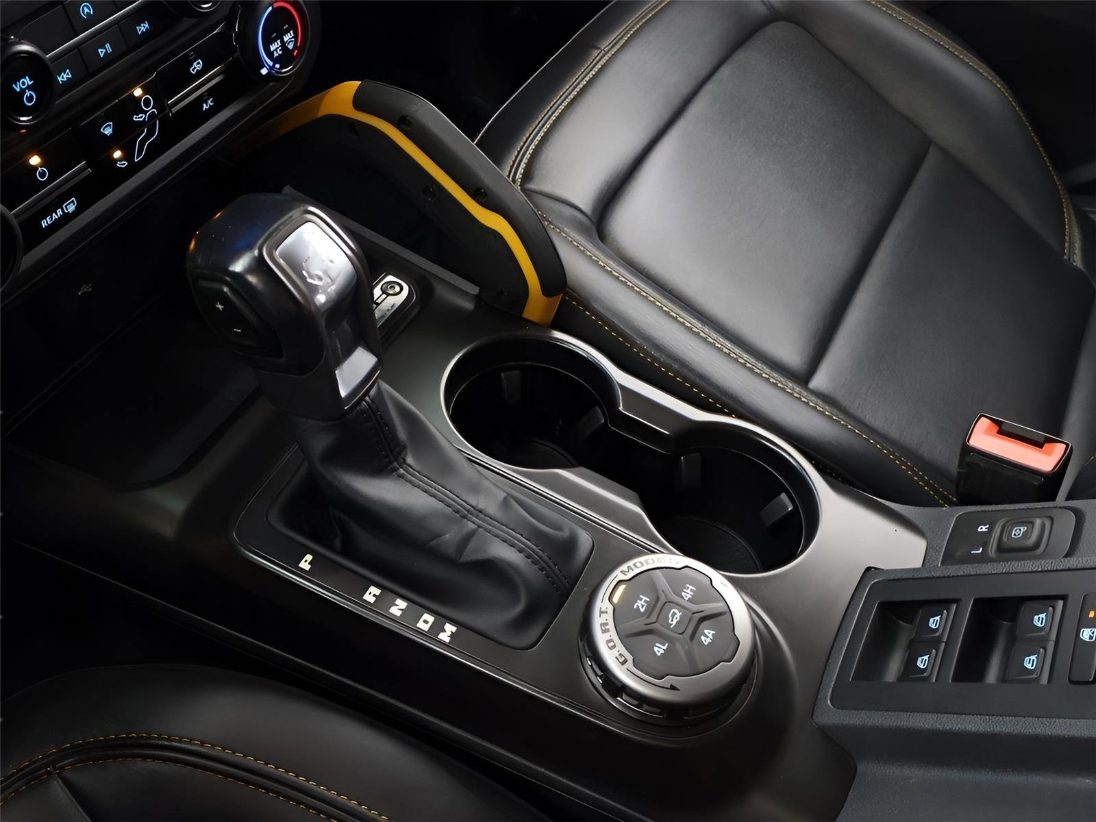 Used 2023 Ford Bronco Badlands image 43