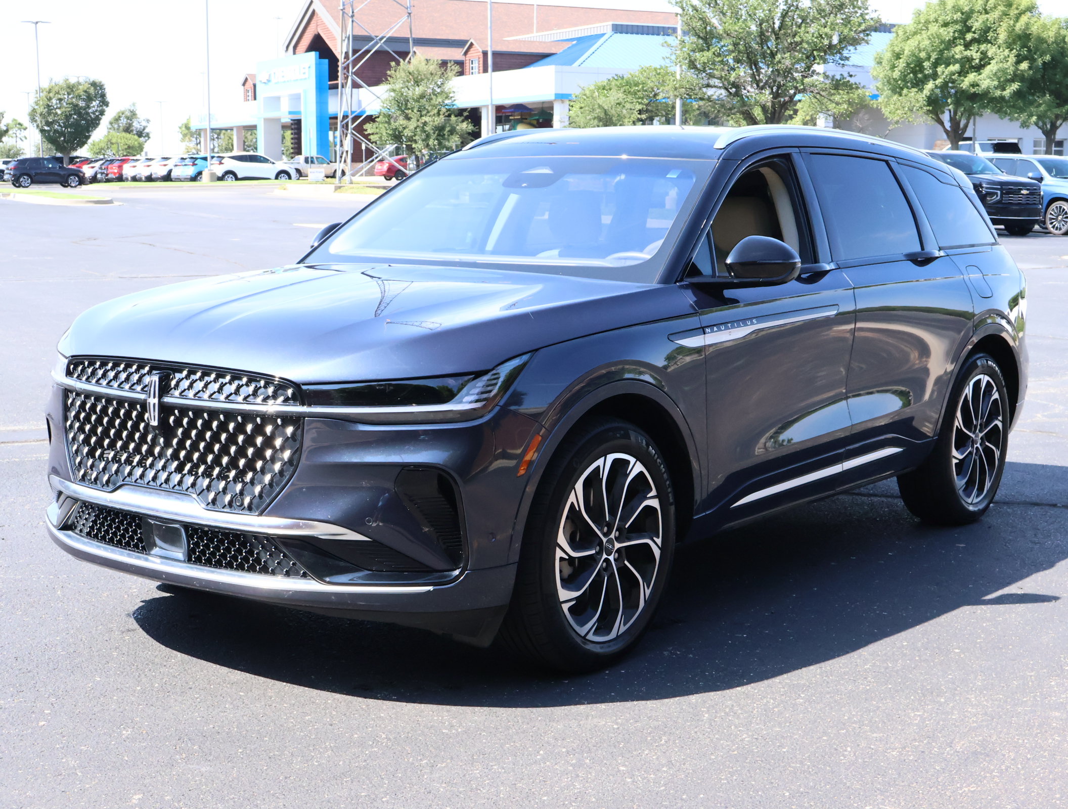Used 2024 Lincoln Nautilus Reserve AWD/4WD image 29
