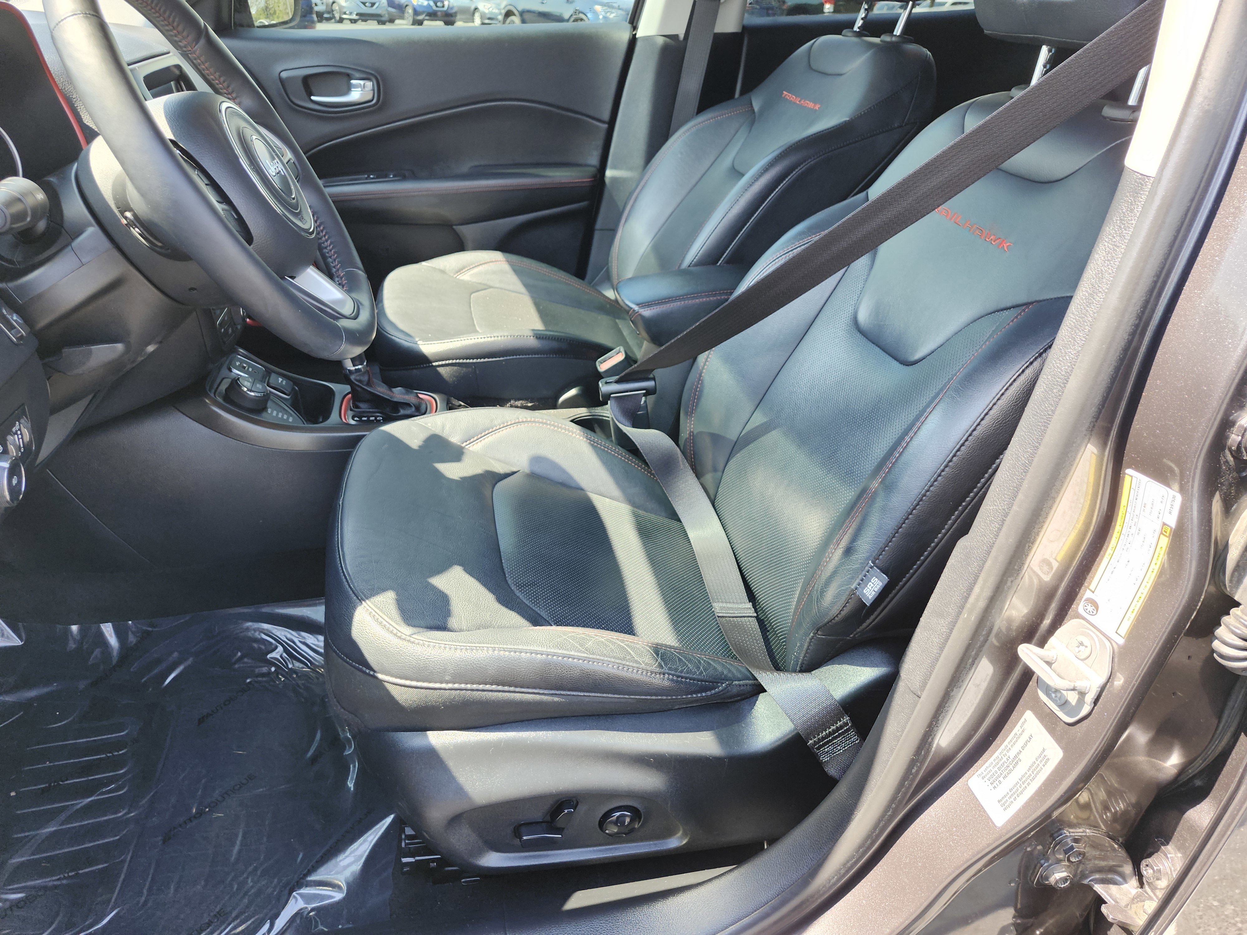 Used 2017 Jeep Compass Trailhawk w/ Leather Interior Group image 23