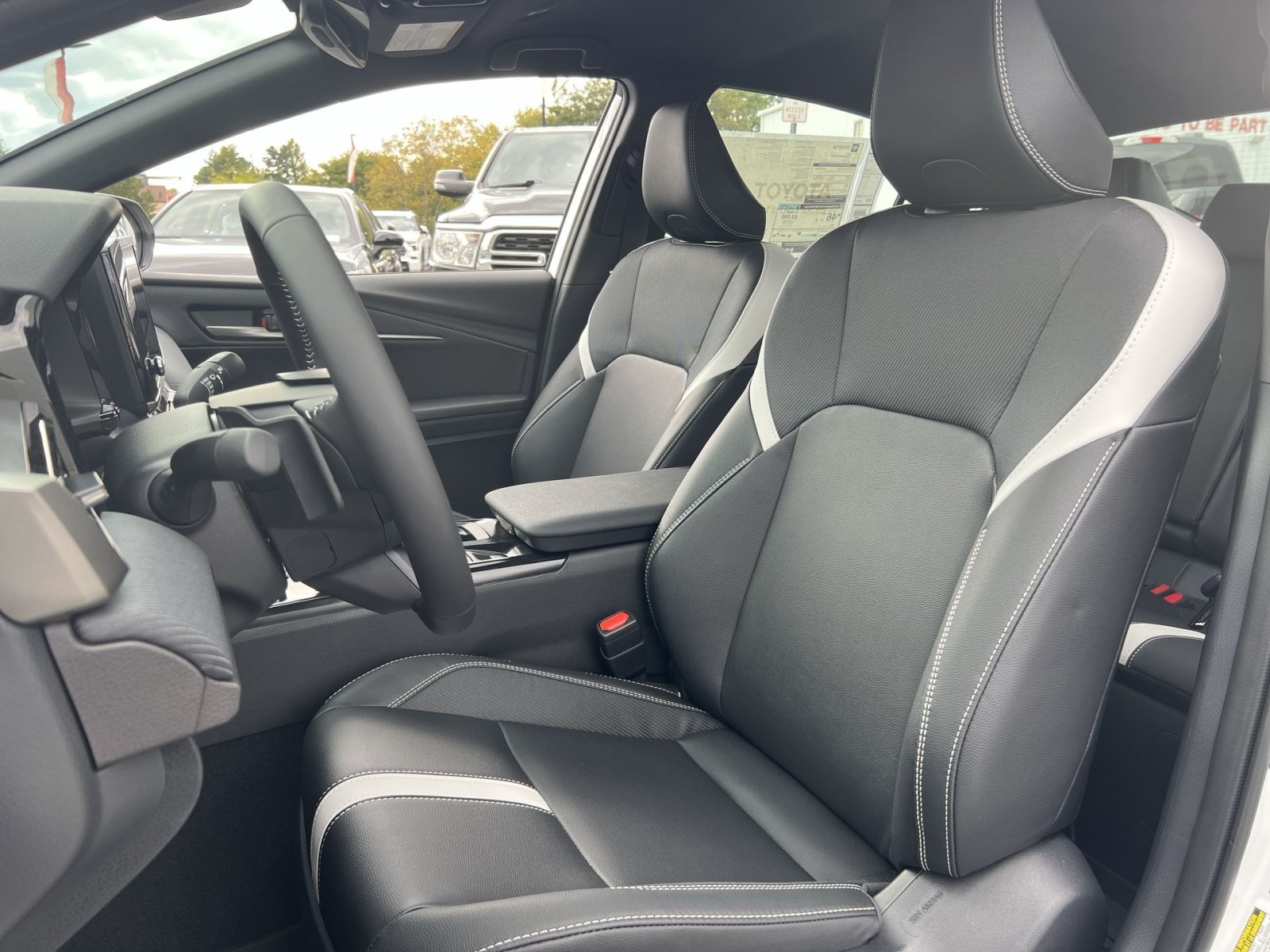 New 2026 Toyota Camry SE FWD image 13