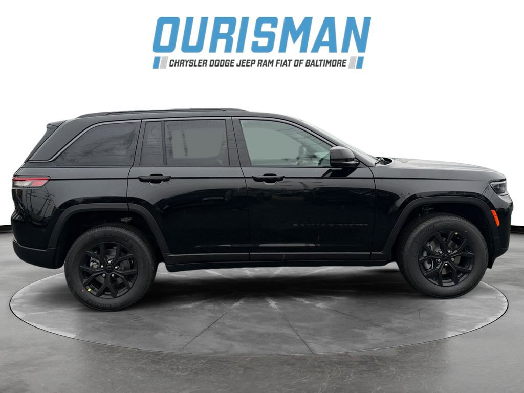 New 2026 Jeep Grand Cherokee Laredo image 7