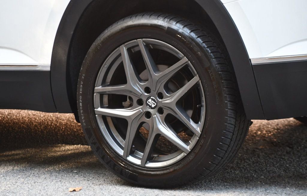 Used 2021 Volkswagen Atlas SEL Premium image 15