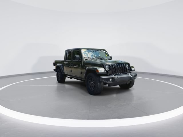 Used 2021 Jeep Gladiator Sport AWD/4WD image 2