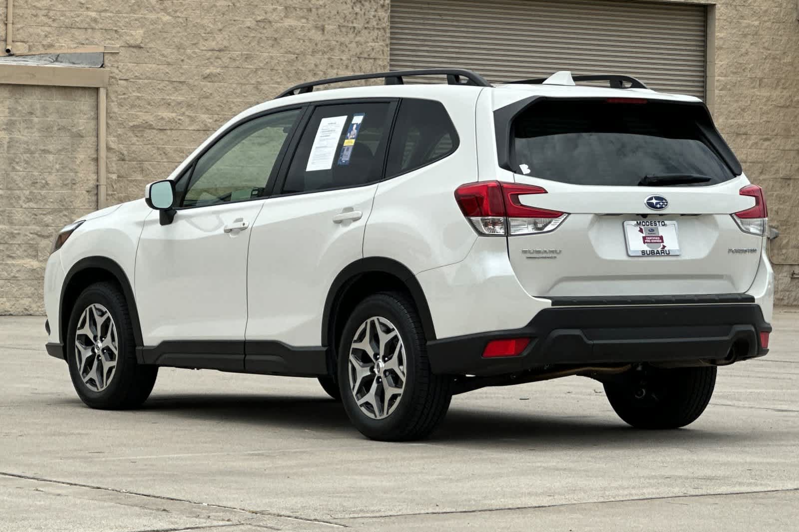 Certified 2023 Subaru Forester Premium AWD/4WD image 5
