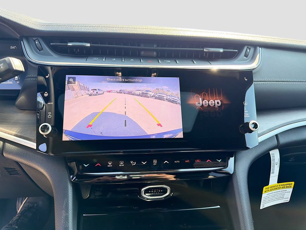 New 2026 Jeep Grand Cherokee Altitude AWD/4WD image 32