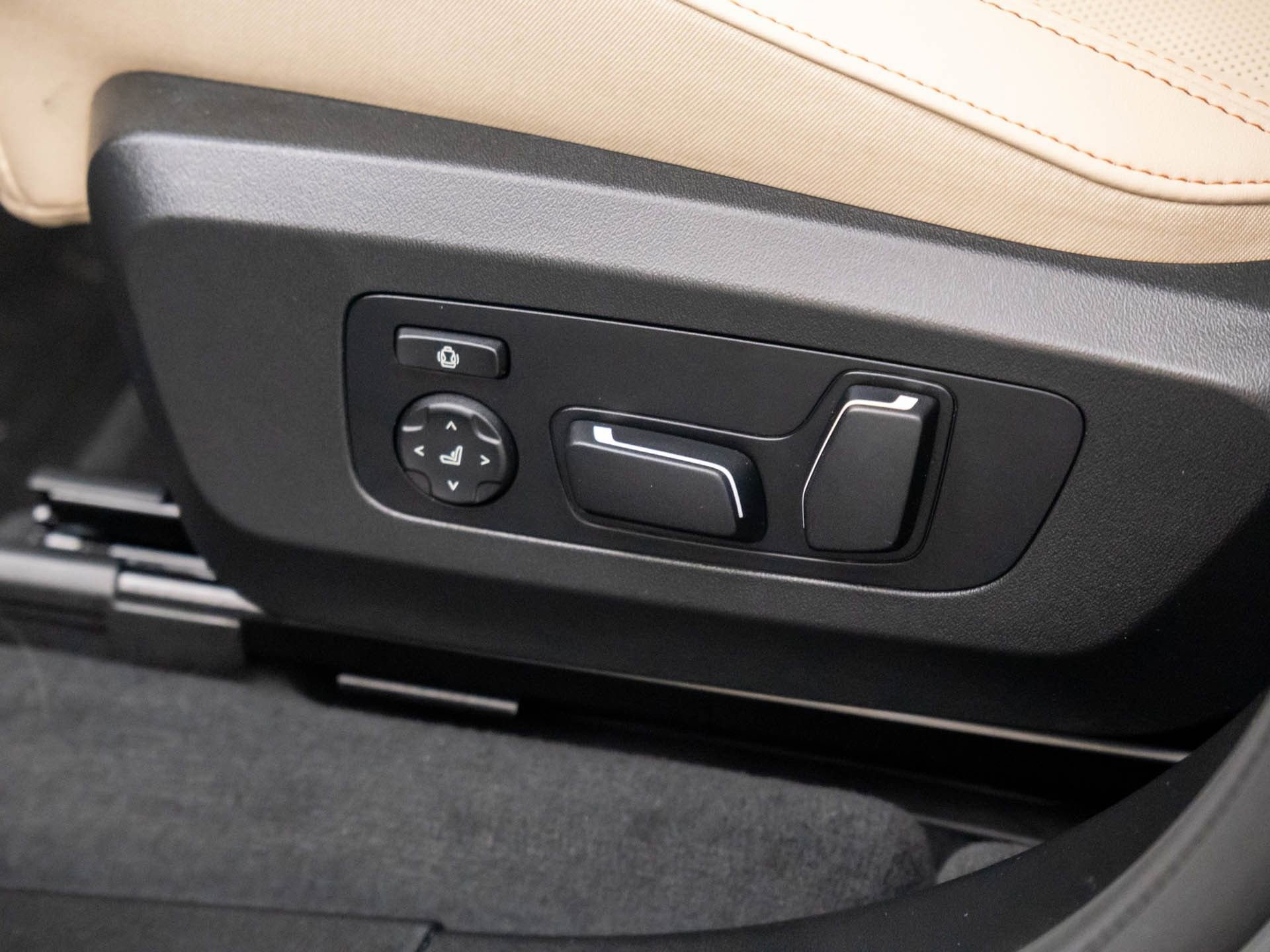 Used 2026 BMW X3 xDrive30 w/ Premium Package image 16