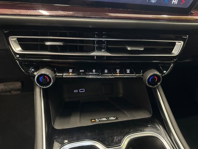 Used 2024 Chevrolet Traverse Z71 image 33