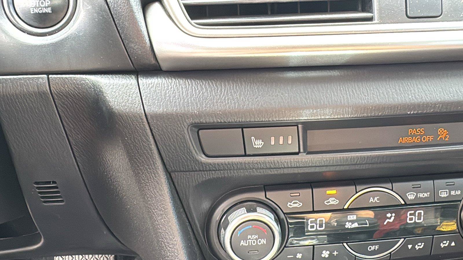 Used 2018 MAZDA MAZDA3 Touring FWD image 18