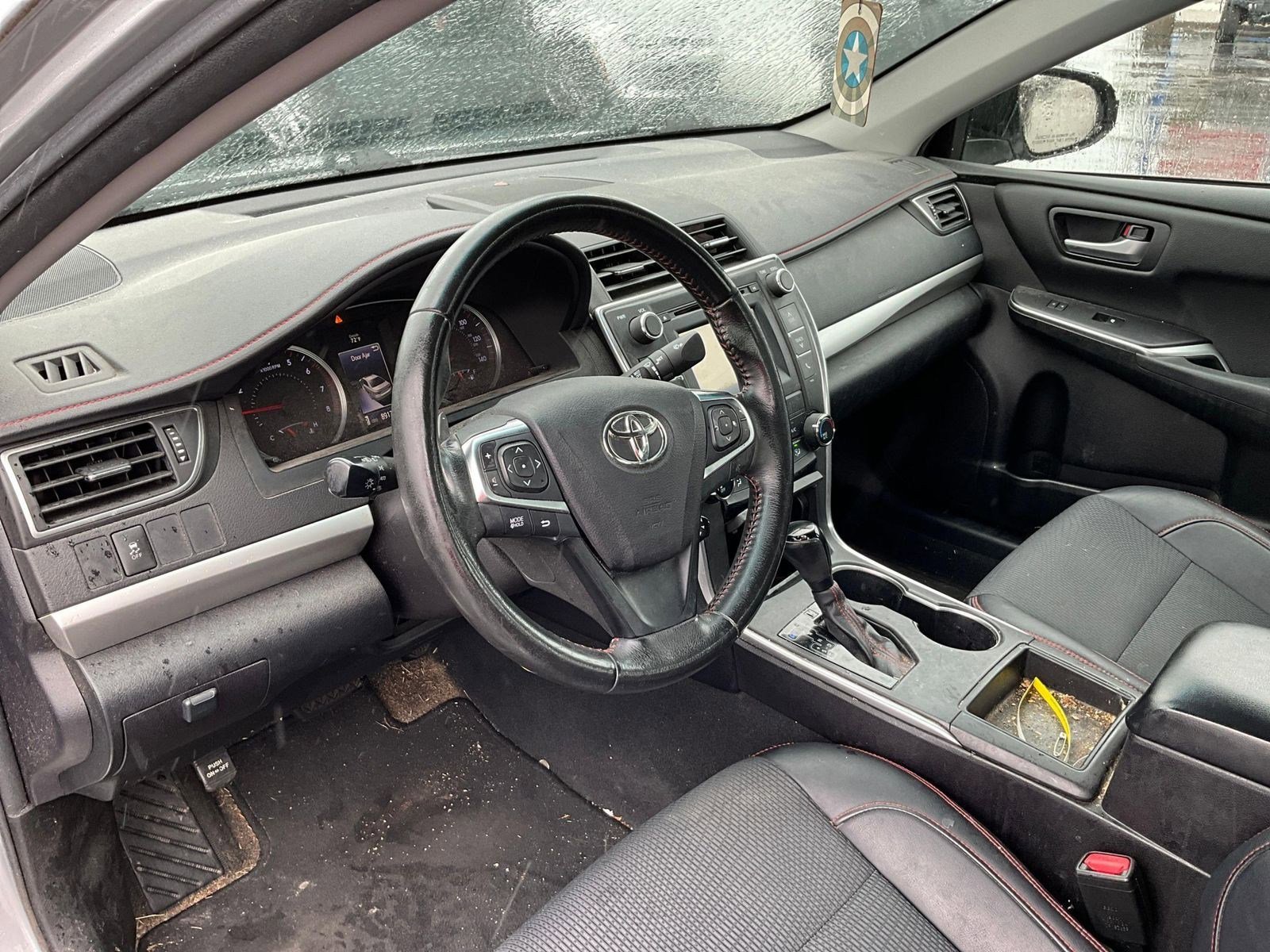 Used 2016 Toyota Camry SE FWD image 16