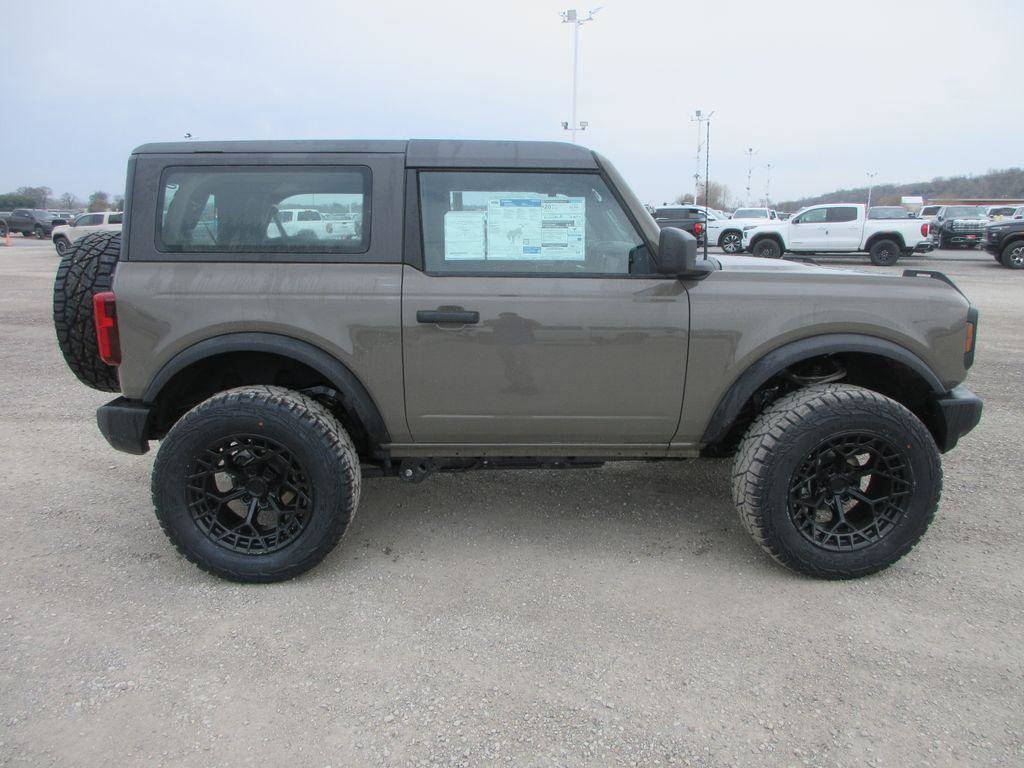 New 2026 Ford Bronco 2-Door image 3