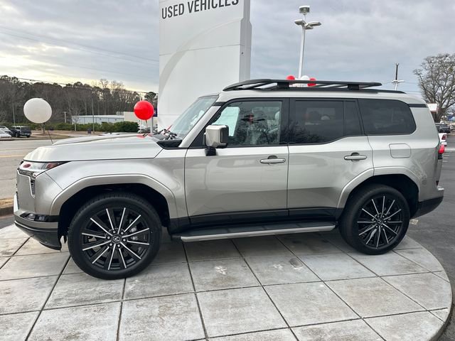 Used 2024 Lexus GX 550 image 6