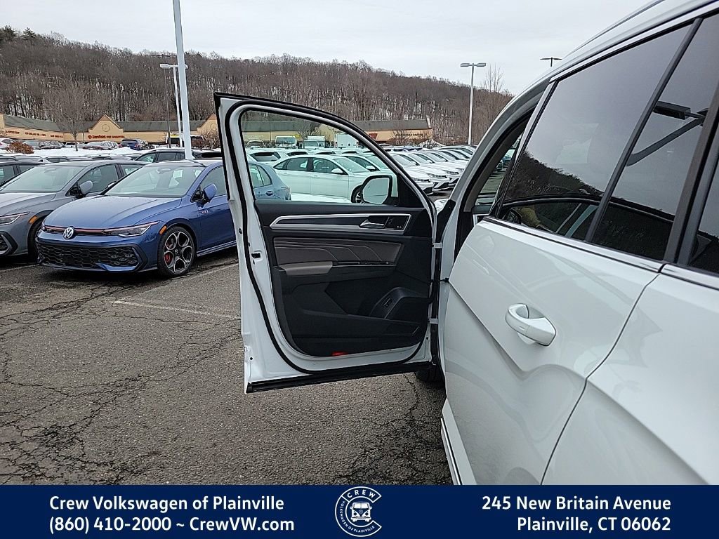 Used 2022 Volkswagen Atlas SEL Premium image 39