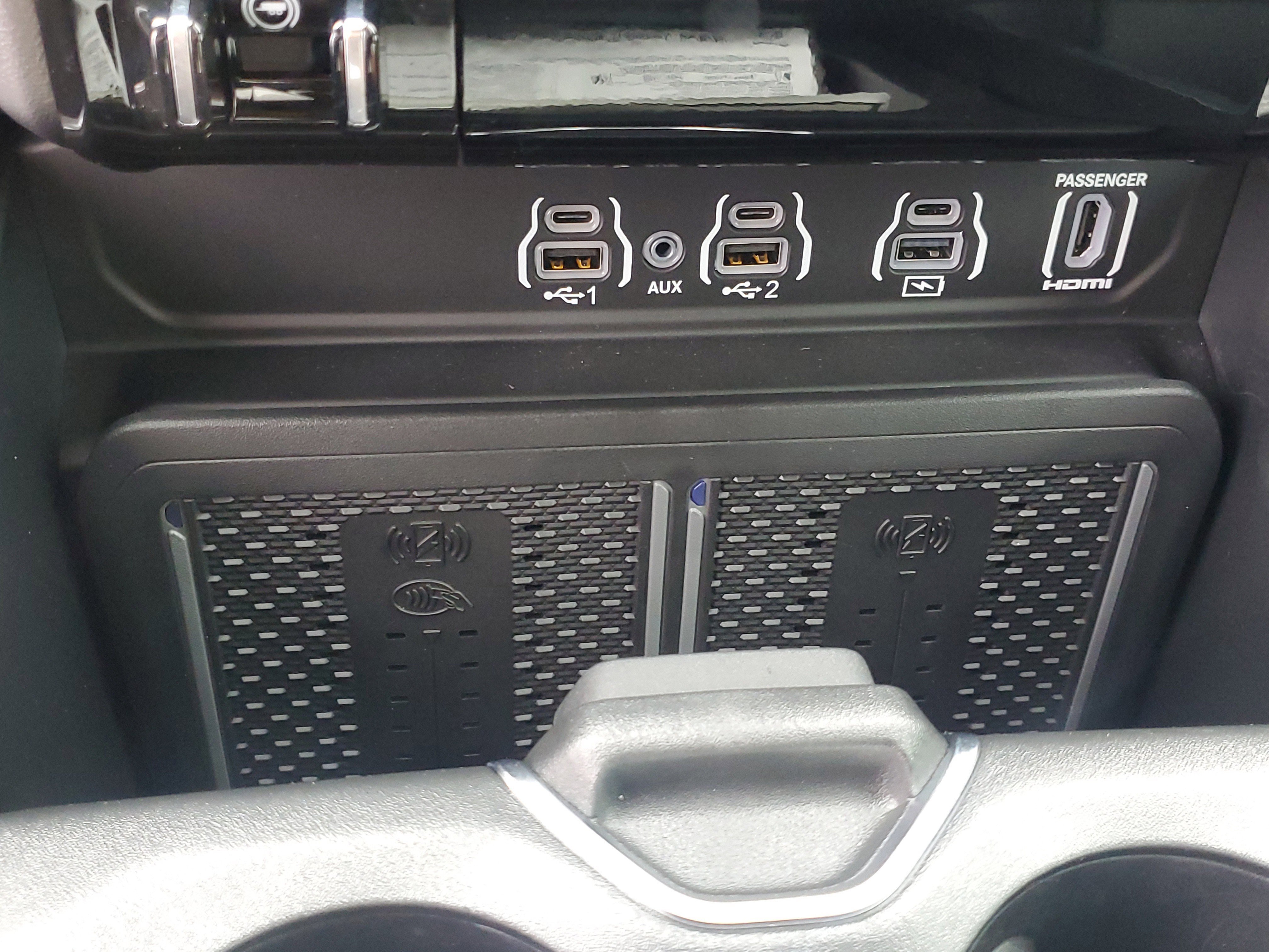 Used 2026 RAM 1500 Laramie w/ Night Edition image 27