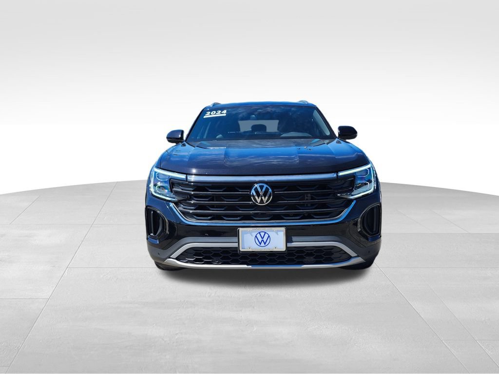 Certified 2024 Volkswagen Atlas Cross Sport SE AWD/4WD image 2