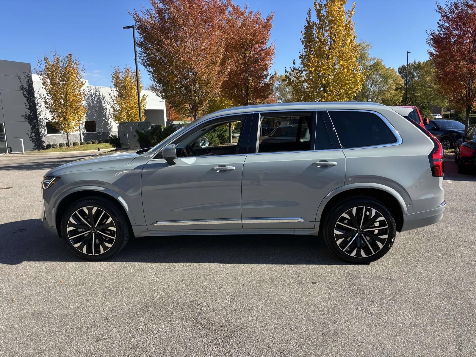 New 2026 Volvo XC90 B6 Ultra w/ Protection Package AWD/4WD image 4