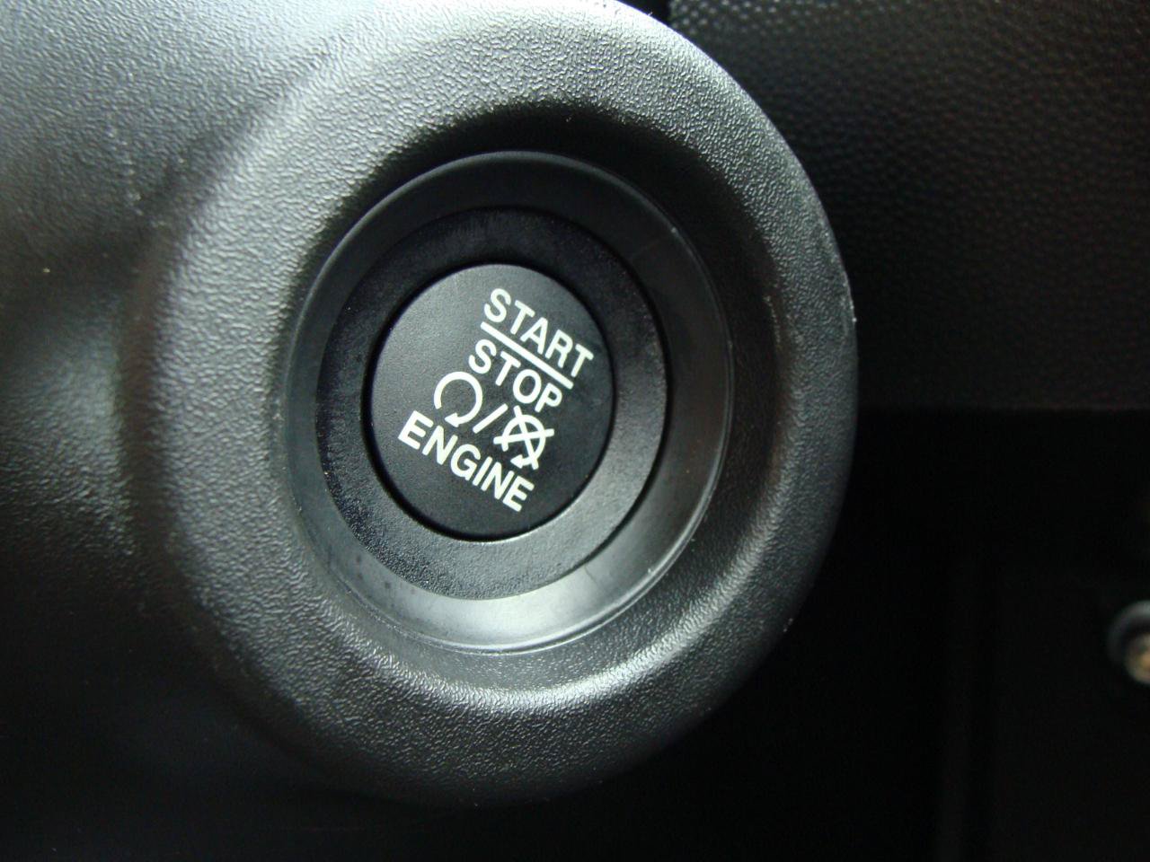 Used 2023 RAM ProMaster 2500 FWD image 17
