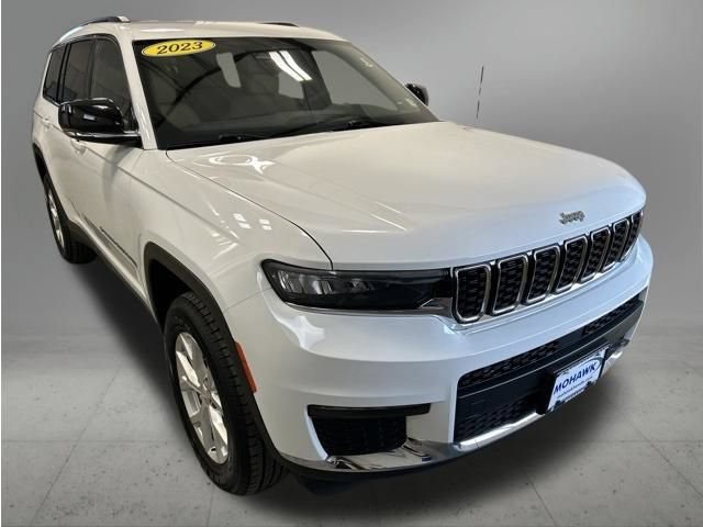 Used 2023 Jeep Grand Cherokee L Limited AWD/4WD image 8
