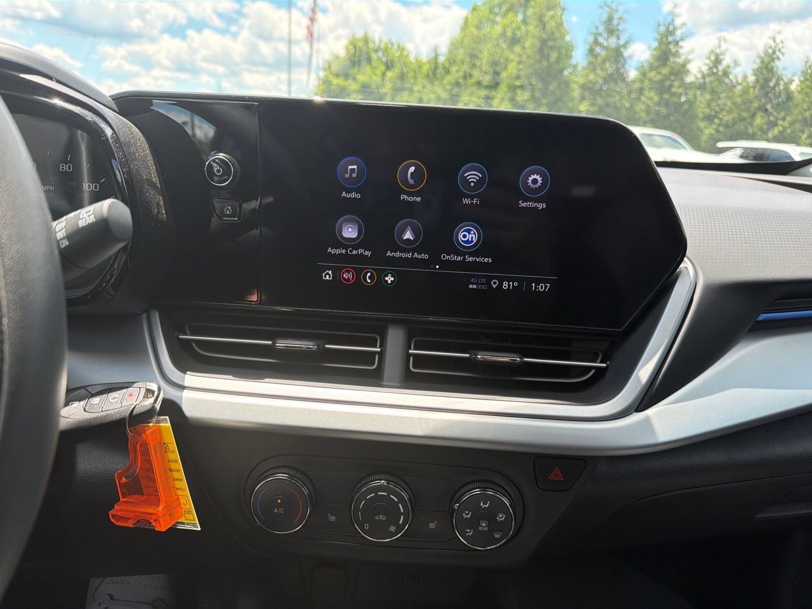 Used 2024 Chevrolet Trax LS w/ LS Convenience Package FWD image 11