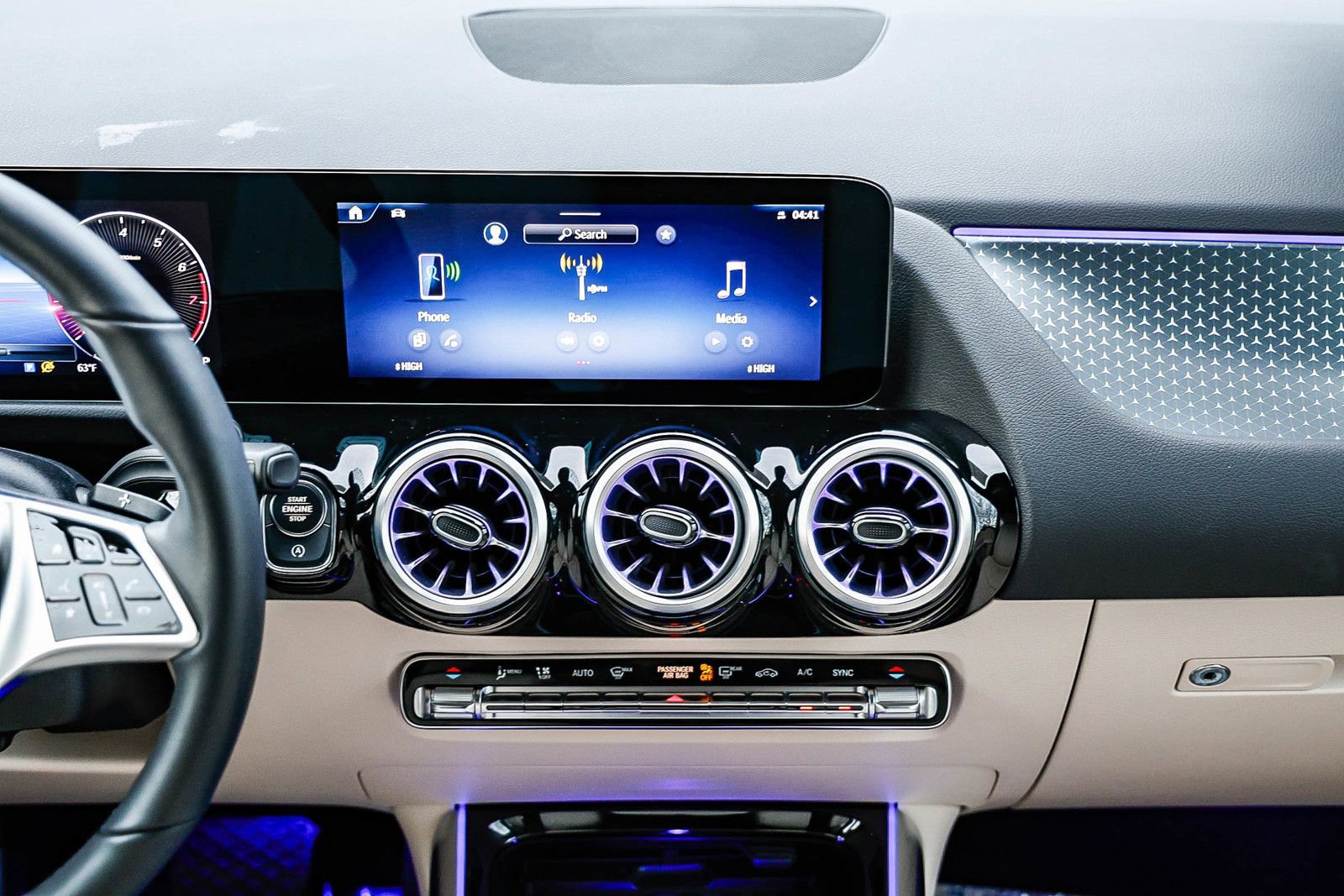 Certified 2025 Mercedes-Benz GLA 250 4MATIC image 11