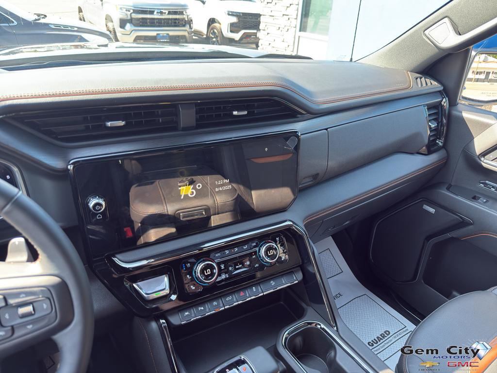 Used 2024 GMC Sierra 1500 AT4 w/ Technology Package image 17
