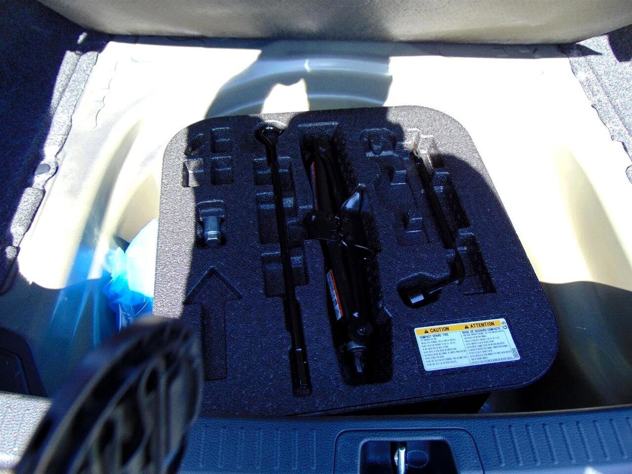 Used 2025 Toyota Corolla LE image 11