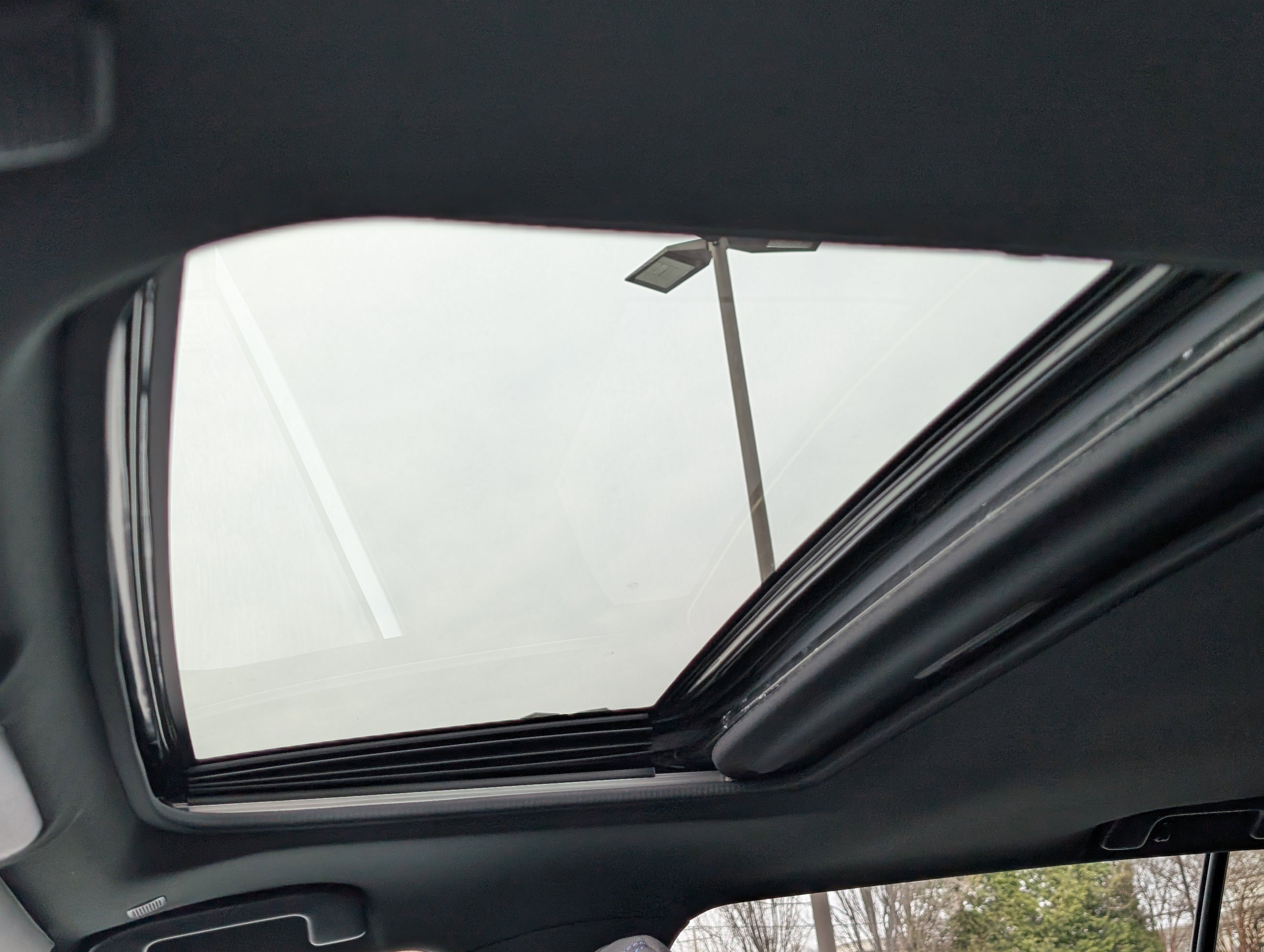 Used 2024 Toyota RAV4 SE w/ Convenience Package image 19