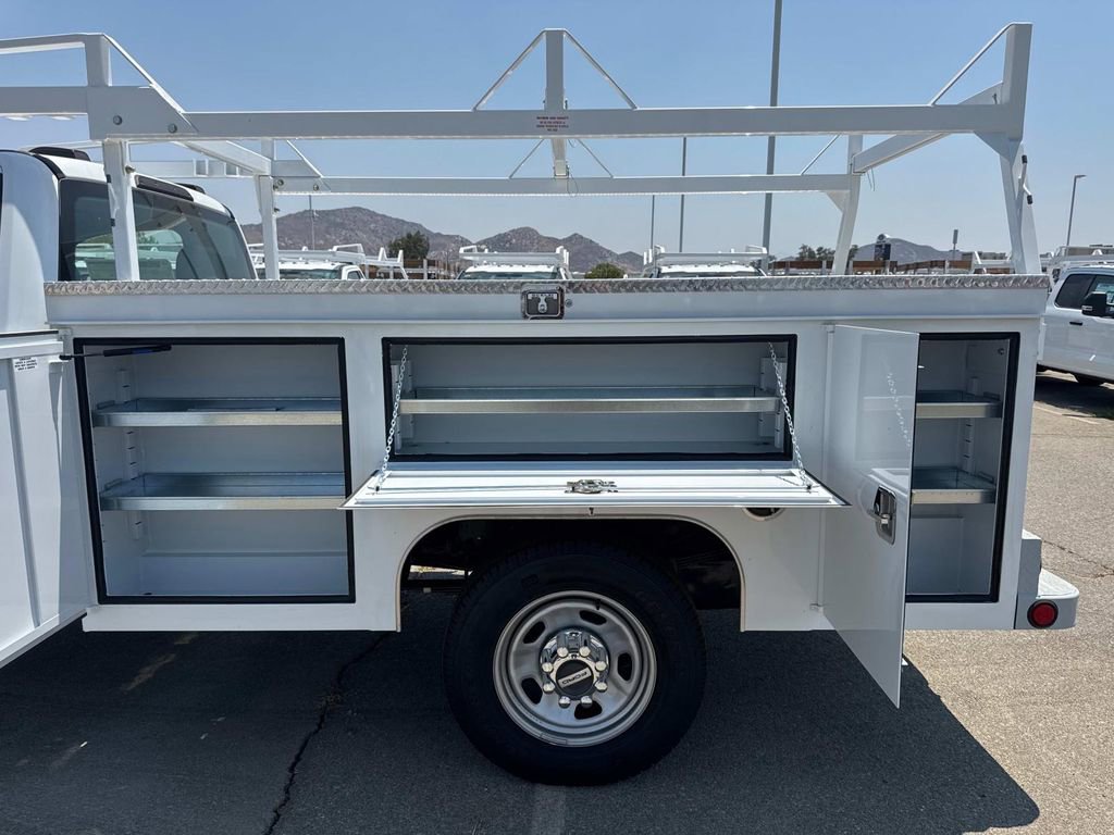 New 2025 Ford F350 XL w/ XL Chrome Package image 16