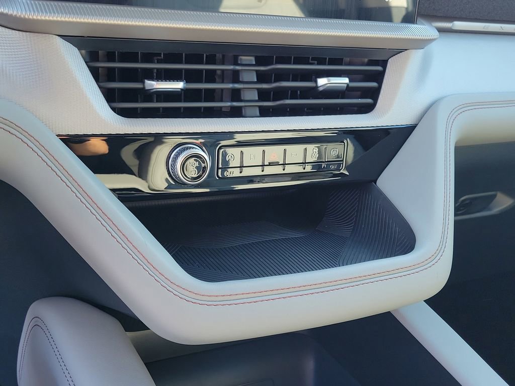 New 2026 Ford Explorer Active w/ Active Comfort Package image 28