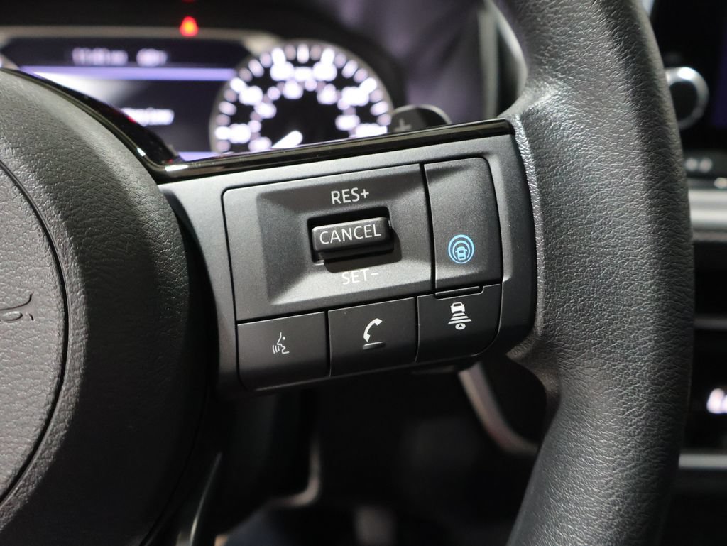 Used 2023 Nissan Rogue SV AWD/4WD image 37