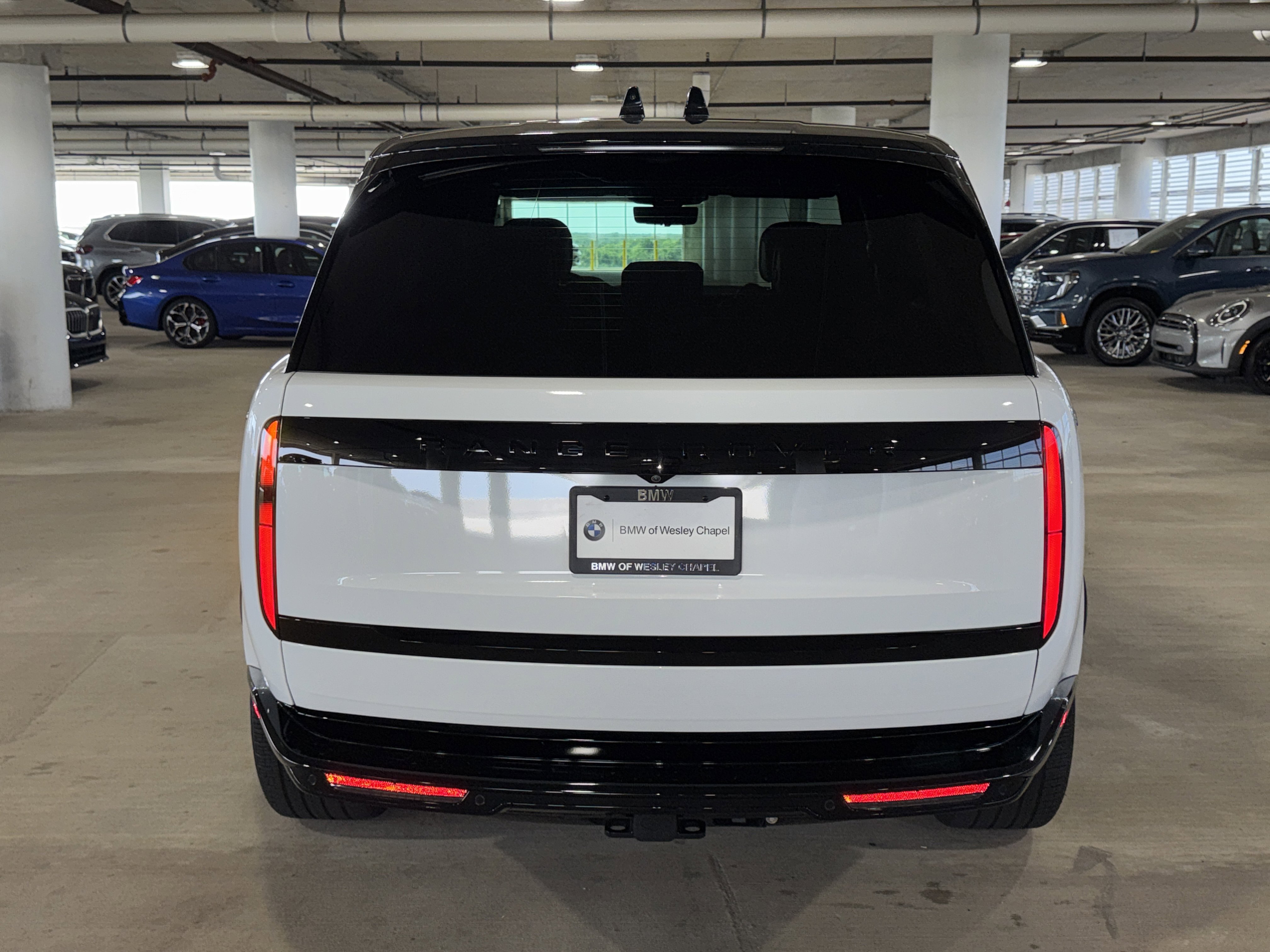 Used 2024 Land Rover Range Rover SE AWD/4WD image 9