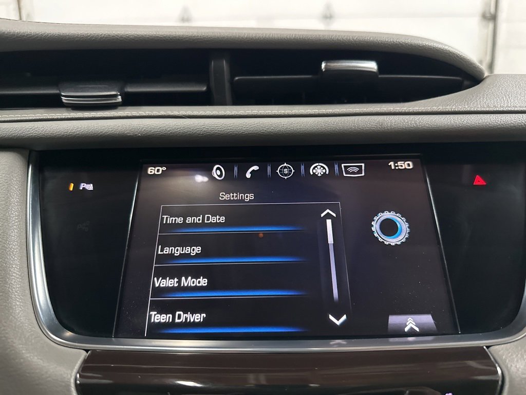 Used 2017 Cadillac XT5 Luxury w/ Driver Awareness Package image 32