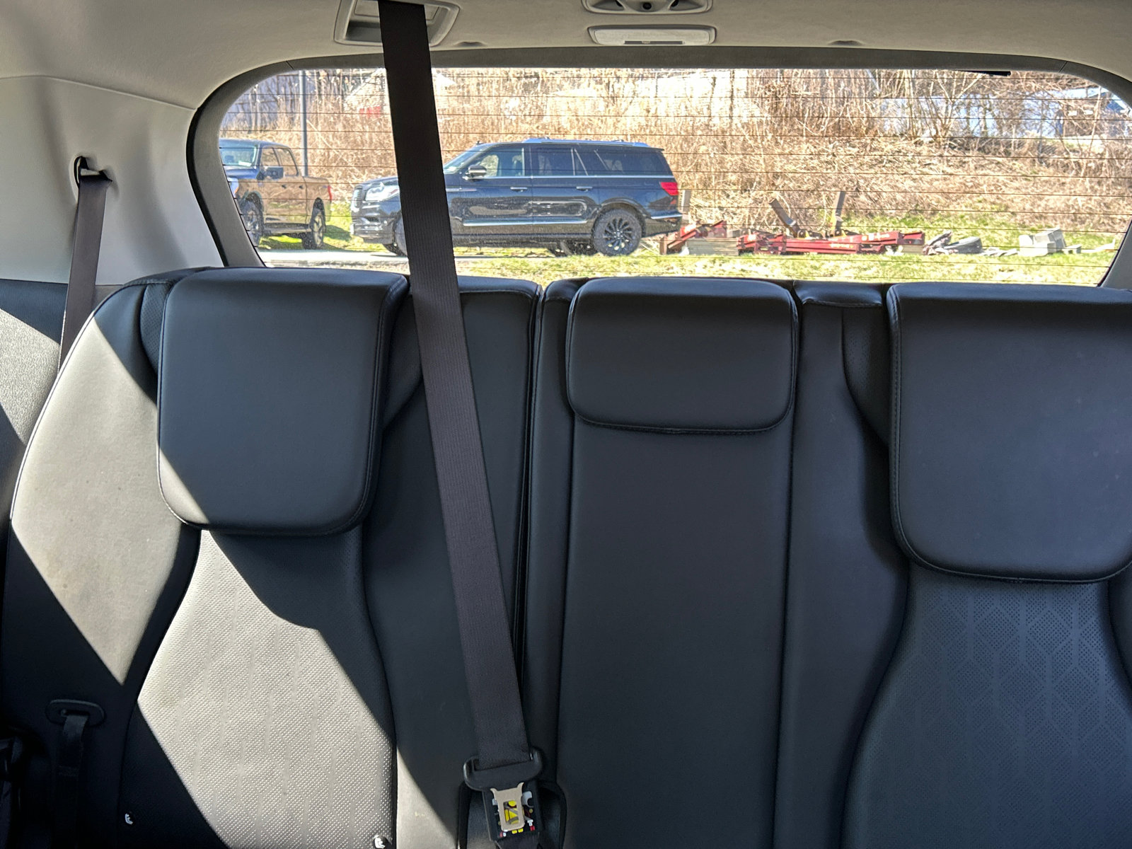 Used 2024 Kia Carnival LX FWD image 25