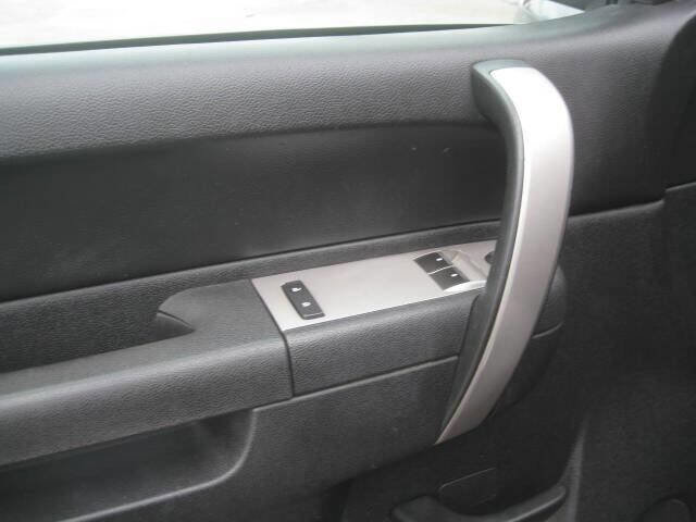 Used 2010 Chevrolet Silverado 1500 LT image 11