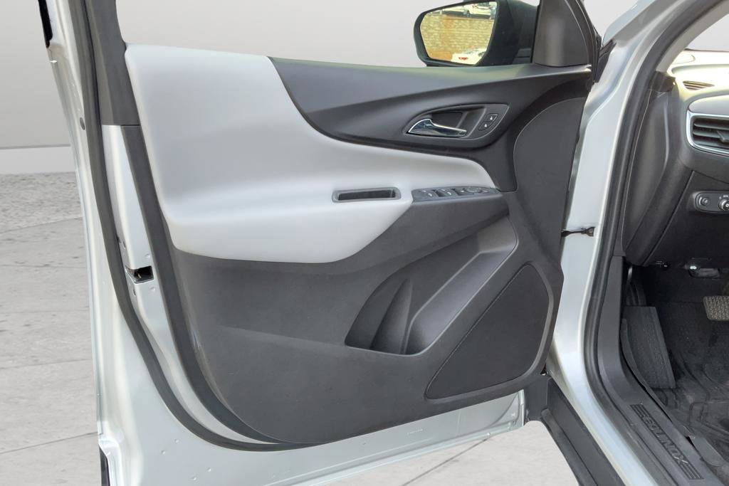 Used 2019 Chevrolet Equinox LS w/ LPO, Floor Liner Package FWD image 11