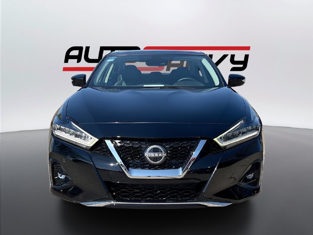 Used 2023 Nissan Maxima Platinum w/ Sport Mat Group FWD image 2