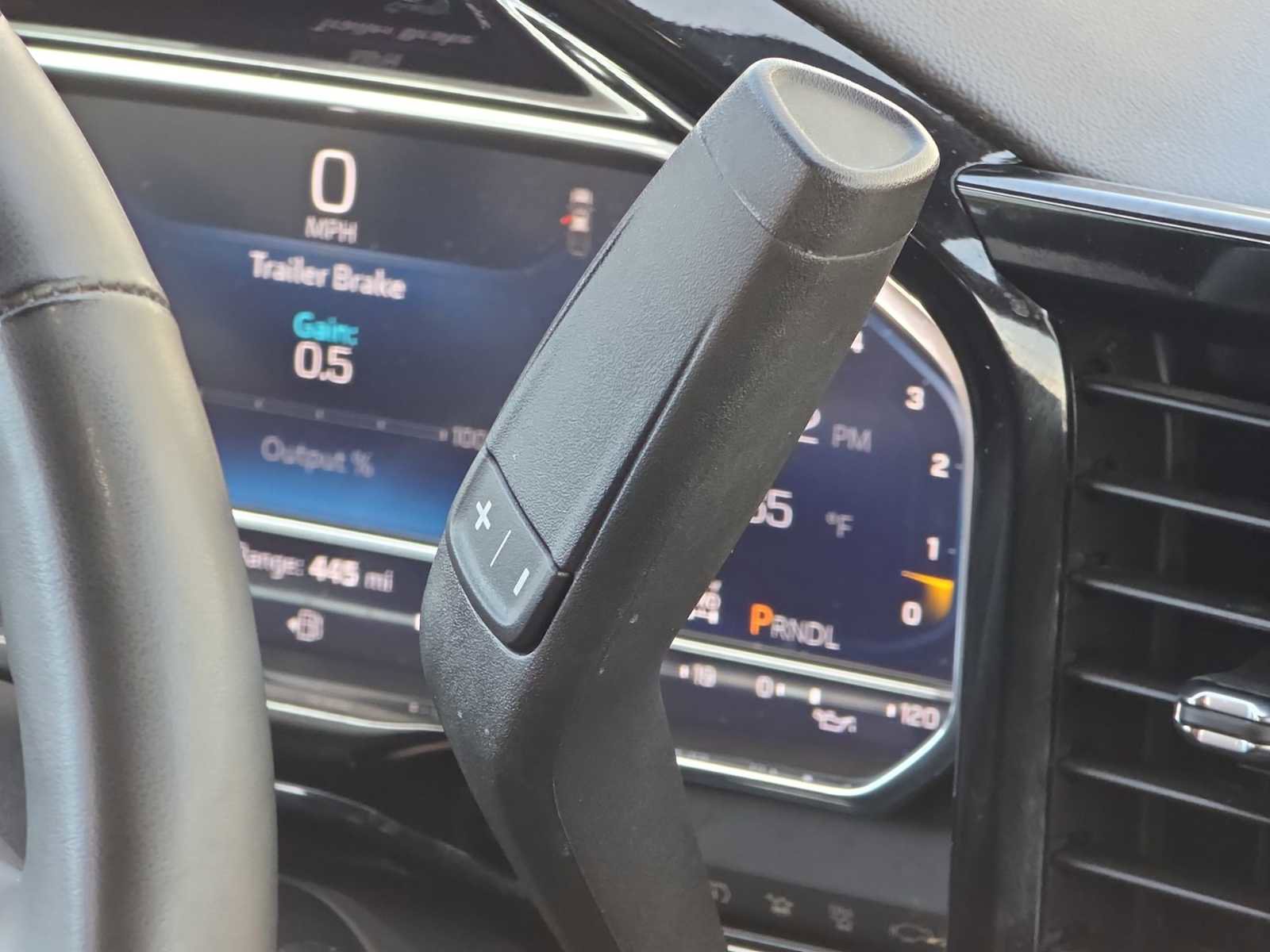 Used 2025 Chevrolet Silverado 2500 LT w/ Convenience Package image 20