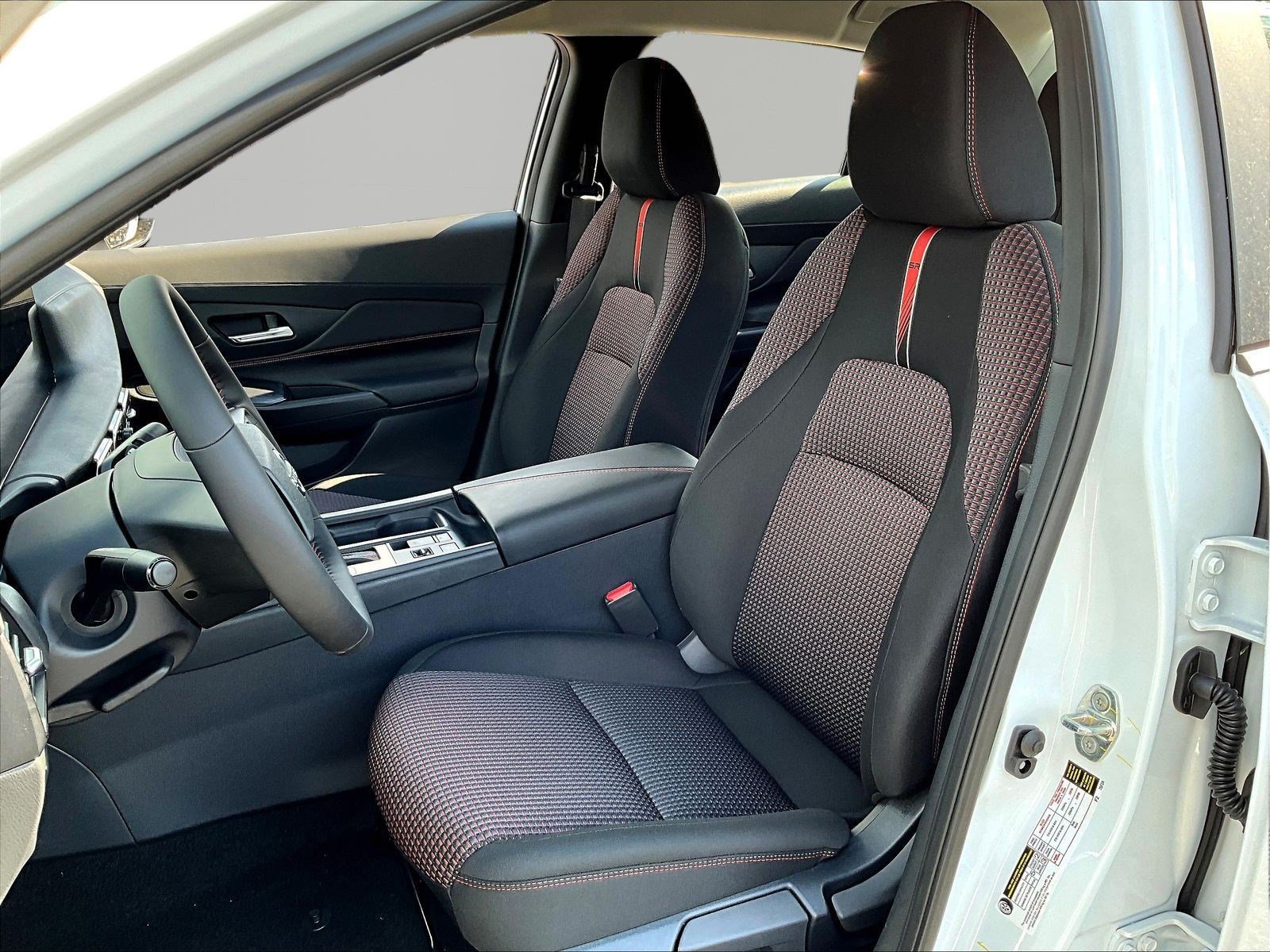 New 2027 Nissan Sentra SR w/ SR All Weather Package FWD image 17